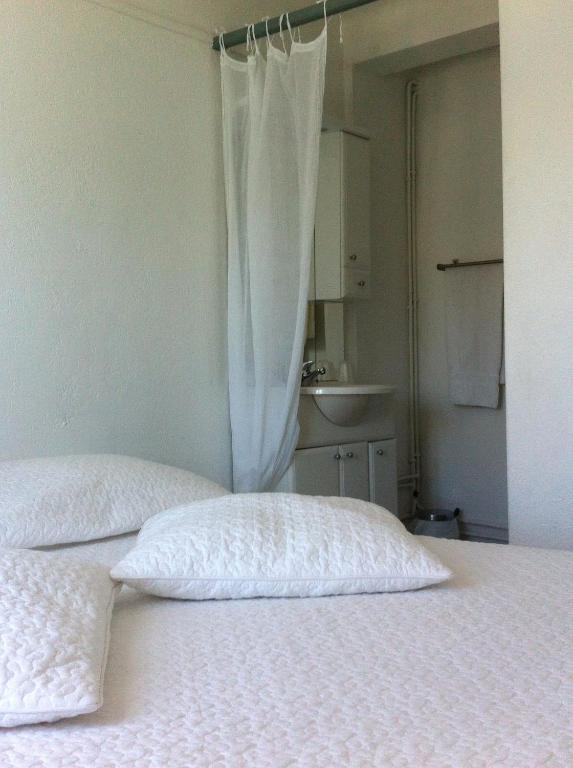 Les Vagues Hotel Saintes-Maries-de-la-Mer Quarto foto
