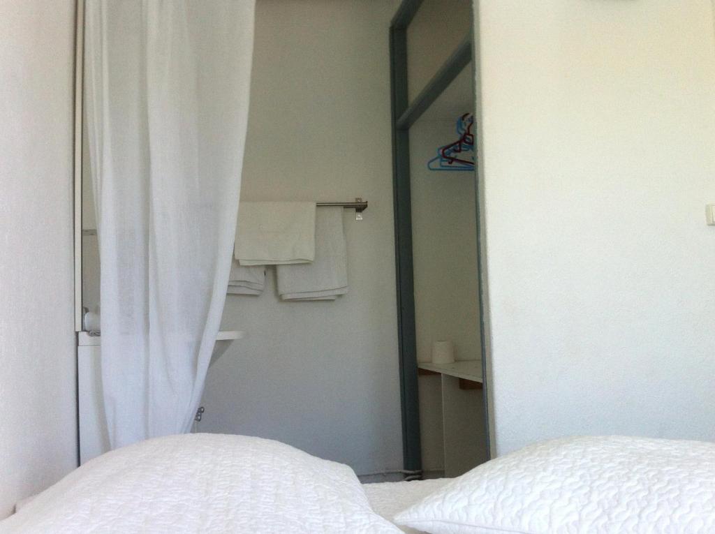 Les Vagues Hotel Saintes-Maries-de-la-Mer Quarto foto